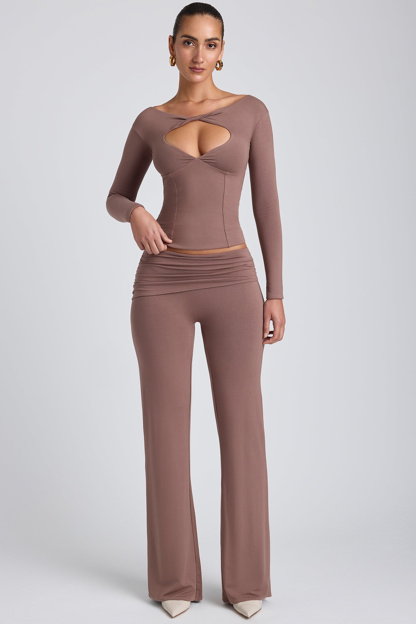 Mid-Rise Straight-Leg Trousers in Taupe
