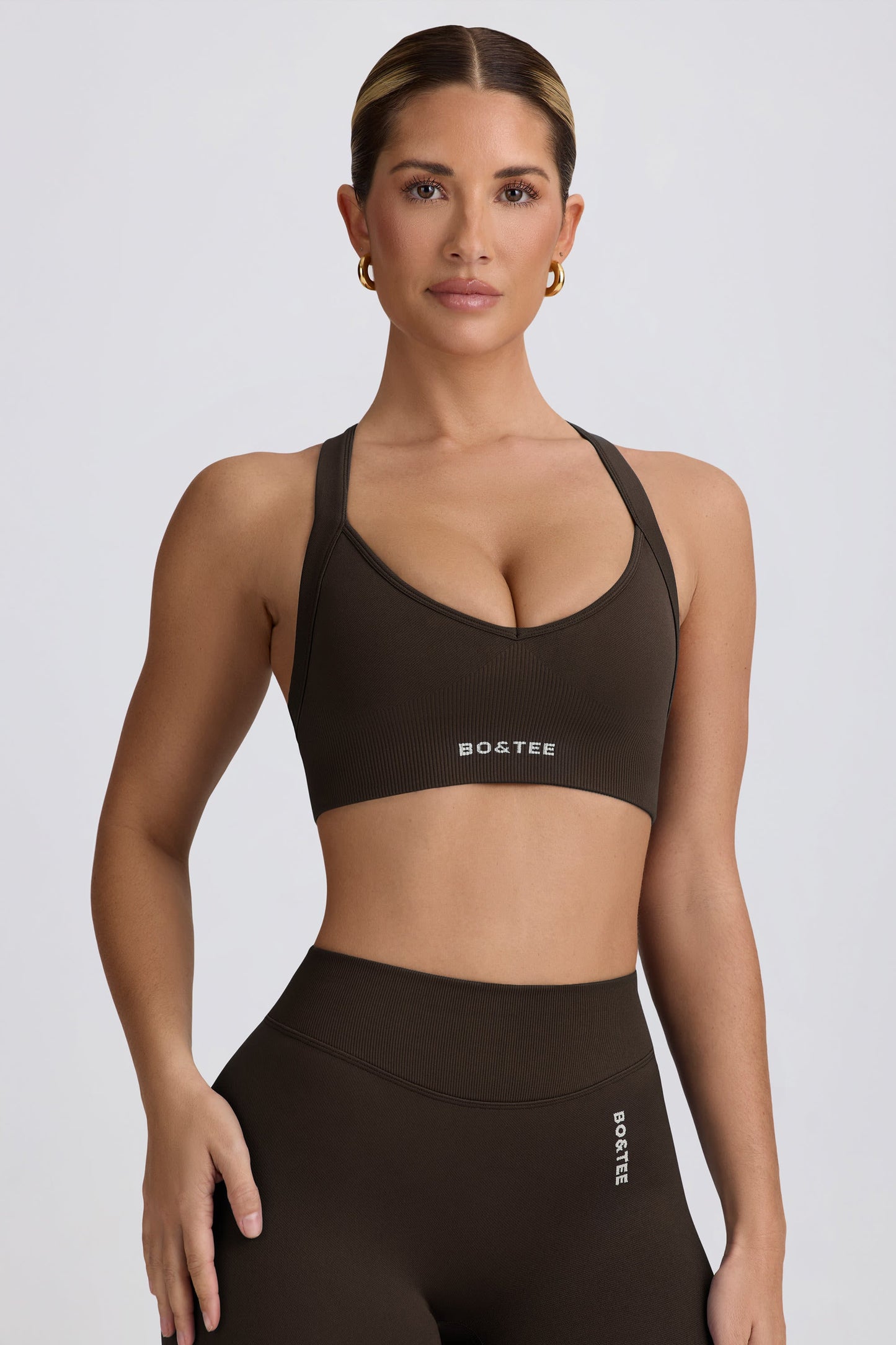 Super Sculpt Seamless Cross-Back Sports Bra in Brown