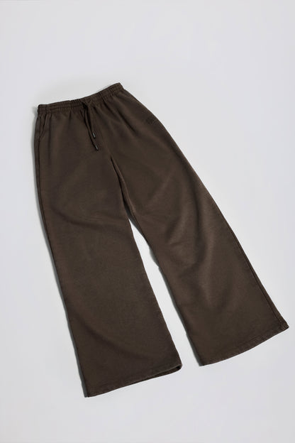 Mid-Rise Wide-Leg Joggers in Brown