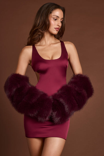 Faux Fur Tie-up Sleeves in Wine