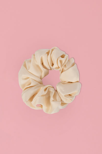 Oversized Scrunchie in Ivory