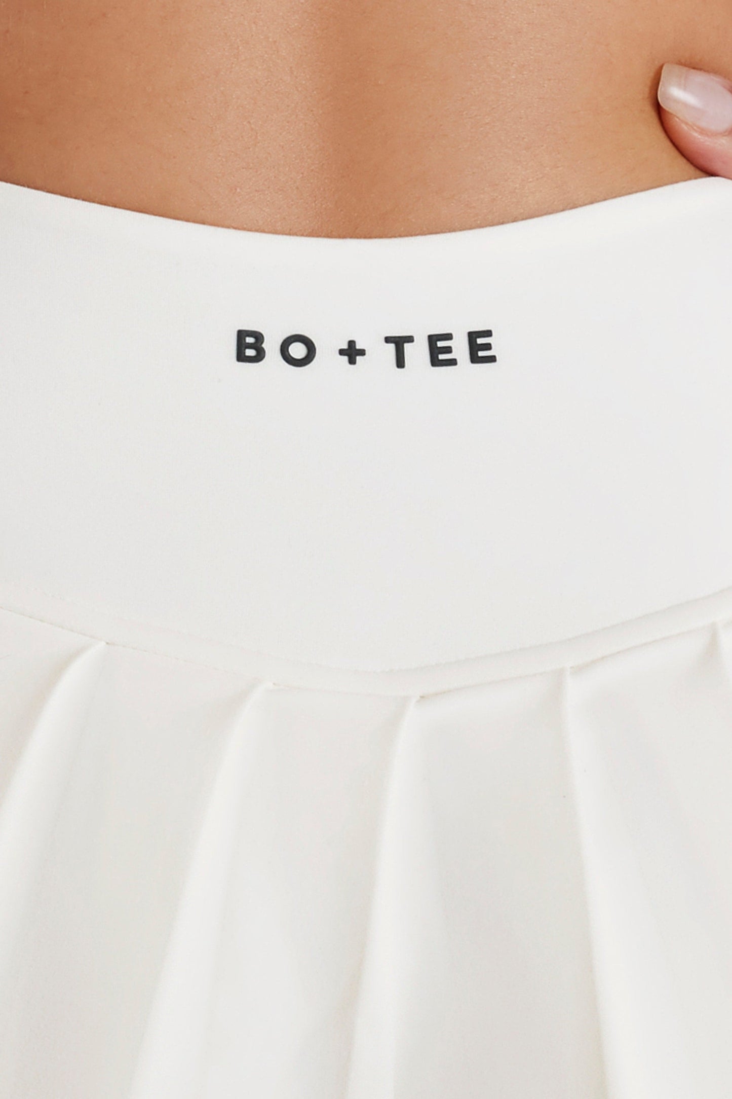Soft Active Low-Rise Pleated Tennis Skort in Ivory